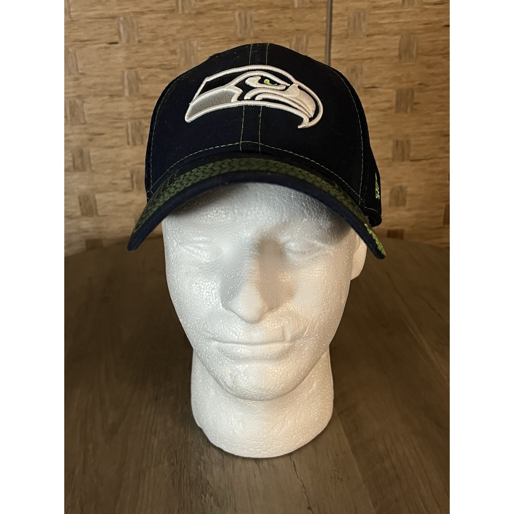 New Era 39thirty Seattle Seahawks Hat Fitted Cap NFL Logo Embroidered Med/Large